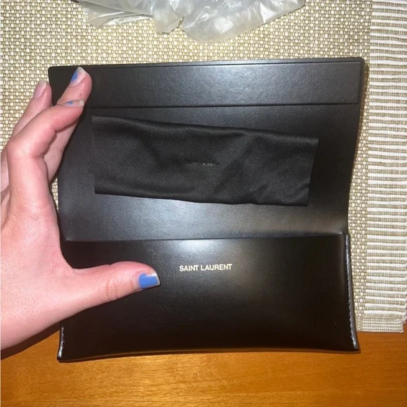 Authentic YSL black Sunglasses - Picture 3 of 8